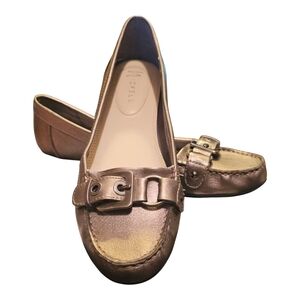 NICKELS Women's Metallic Loafers